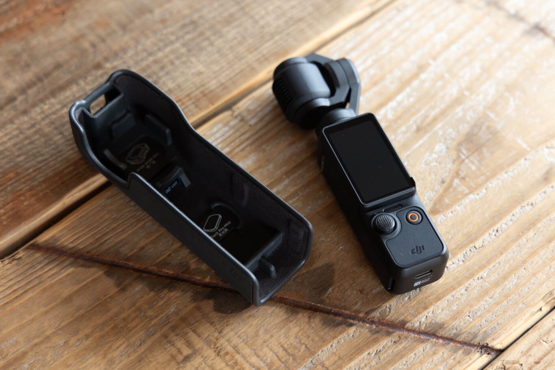 Djipocket3 ulanzi ministand 1.