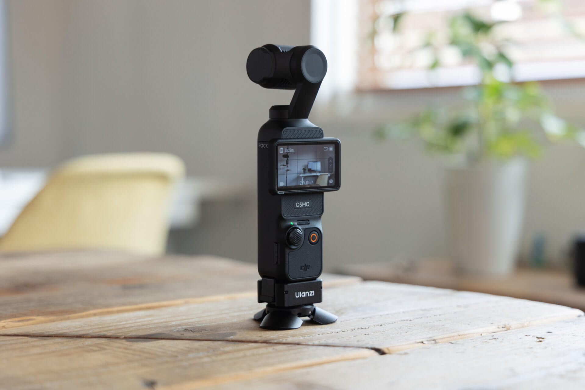 Djipocket3 ulanzi ministand 14.
