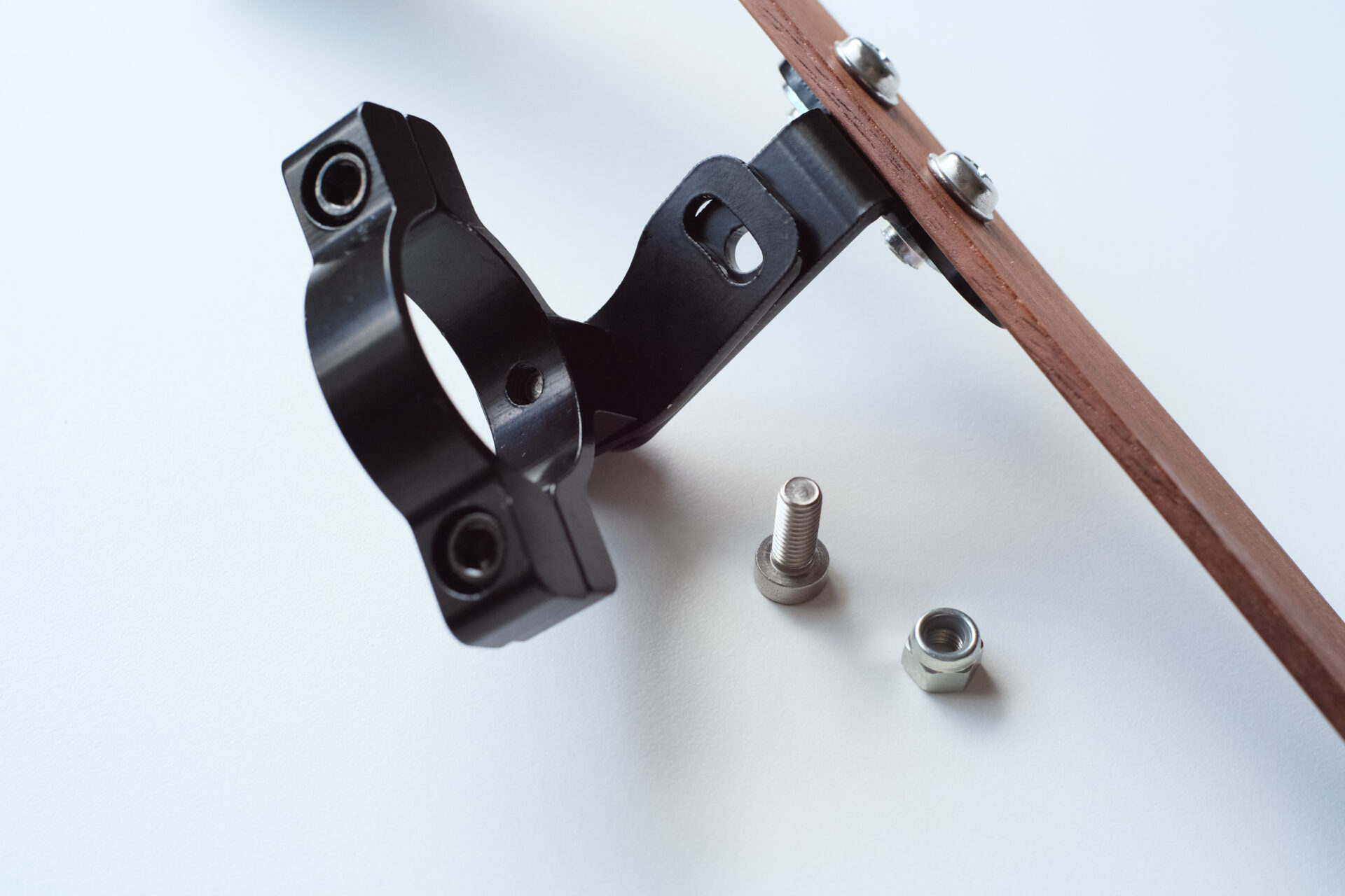 Showaind walnut chainguard 12.