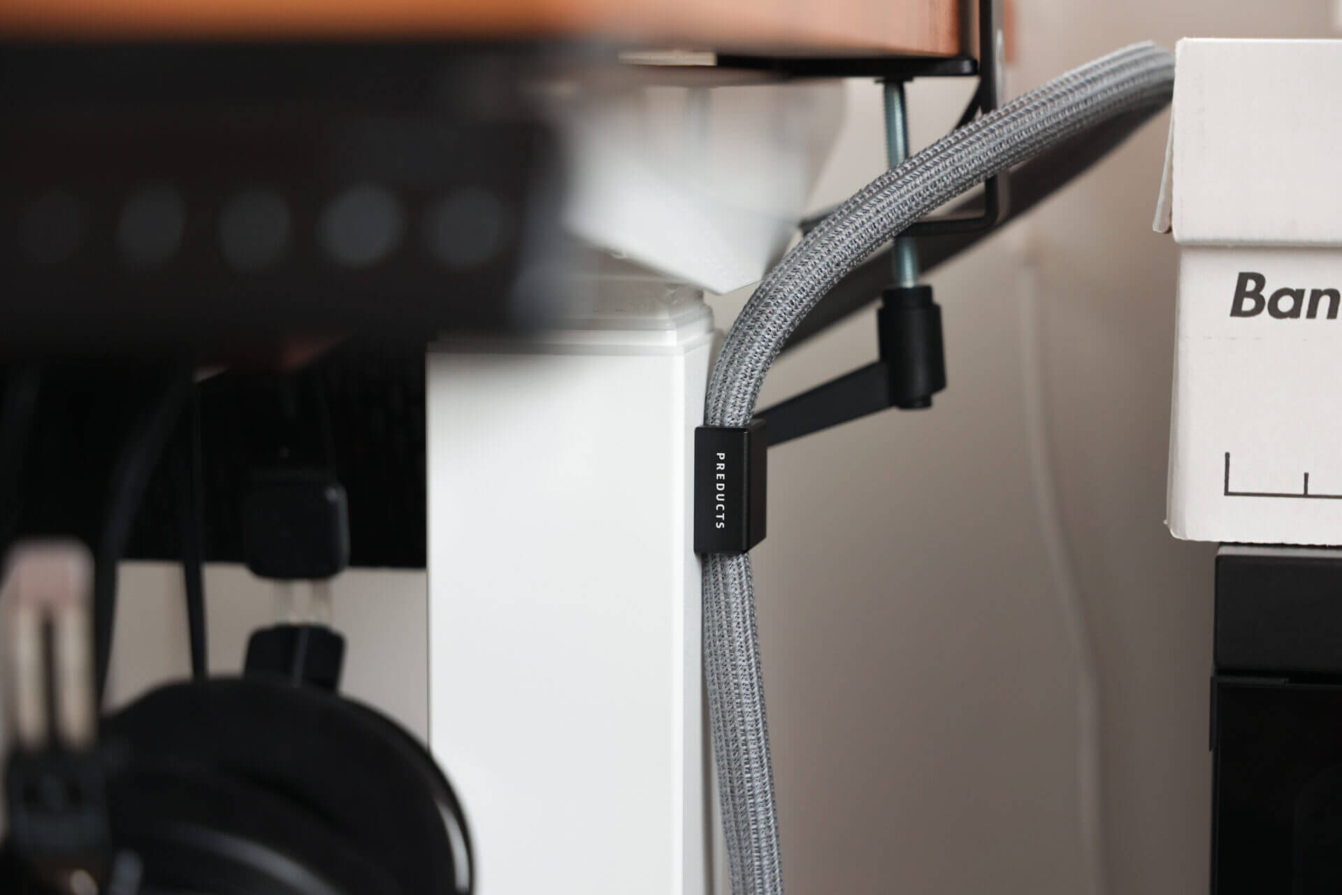 preducts-magnet-cable-holder2-11.jpeg Preducts magnet cable holder2 11.