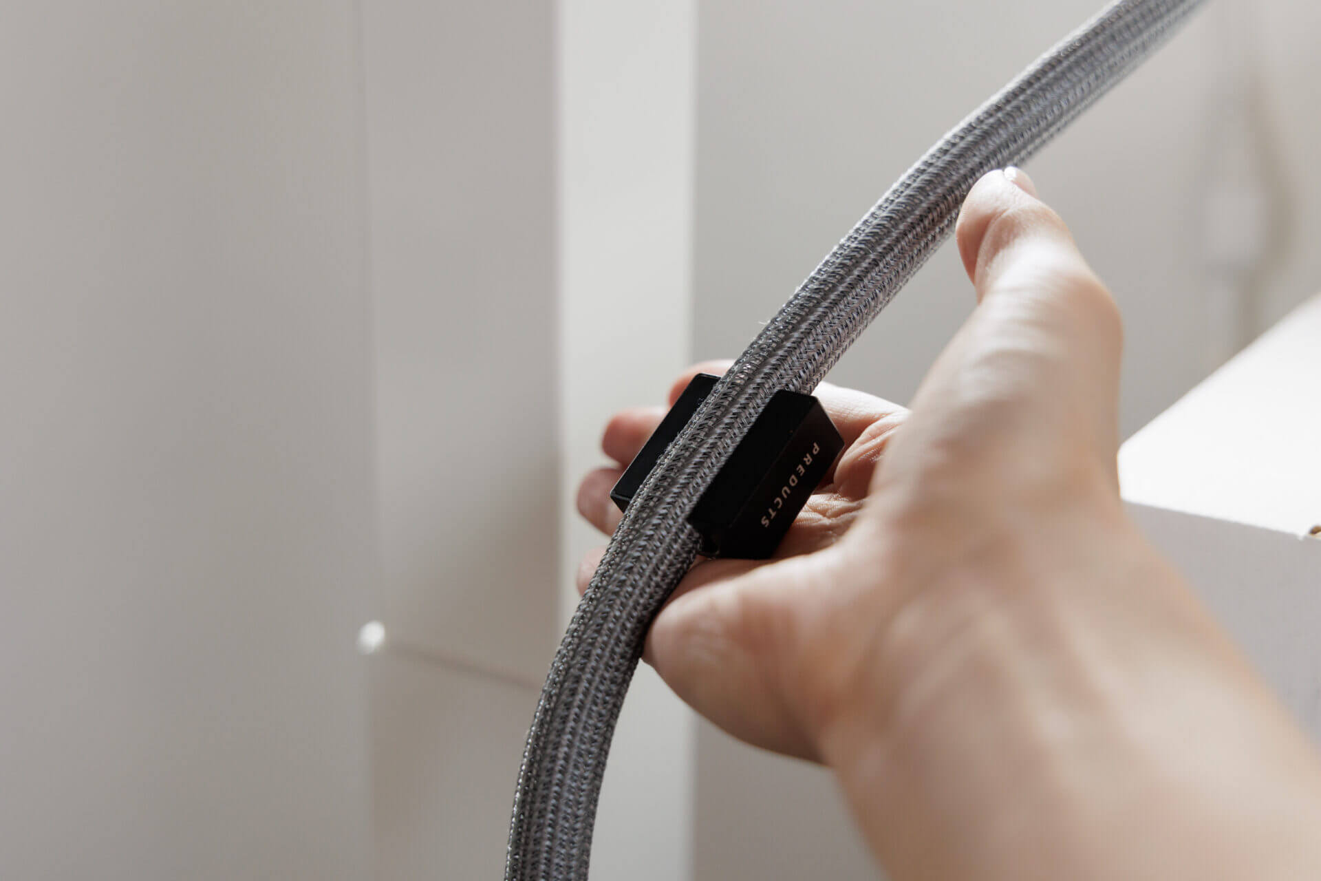 preducts-magnet-cable-holder2-13.jpeg Preducts magnet cable holder2 13.